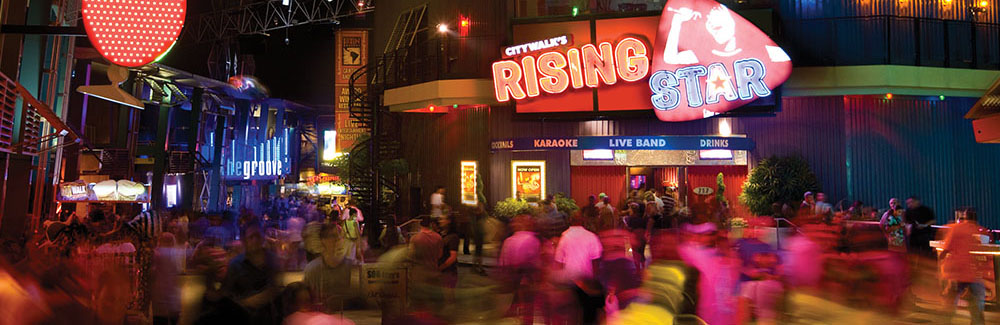 Fun and Unique Group Events at CityWalk's Rising Star